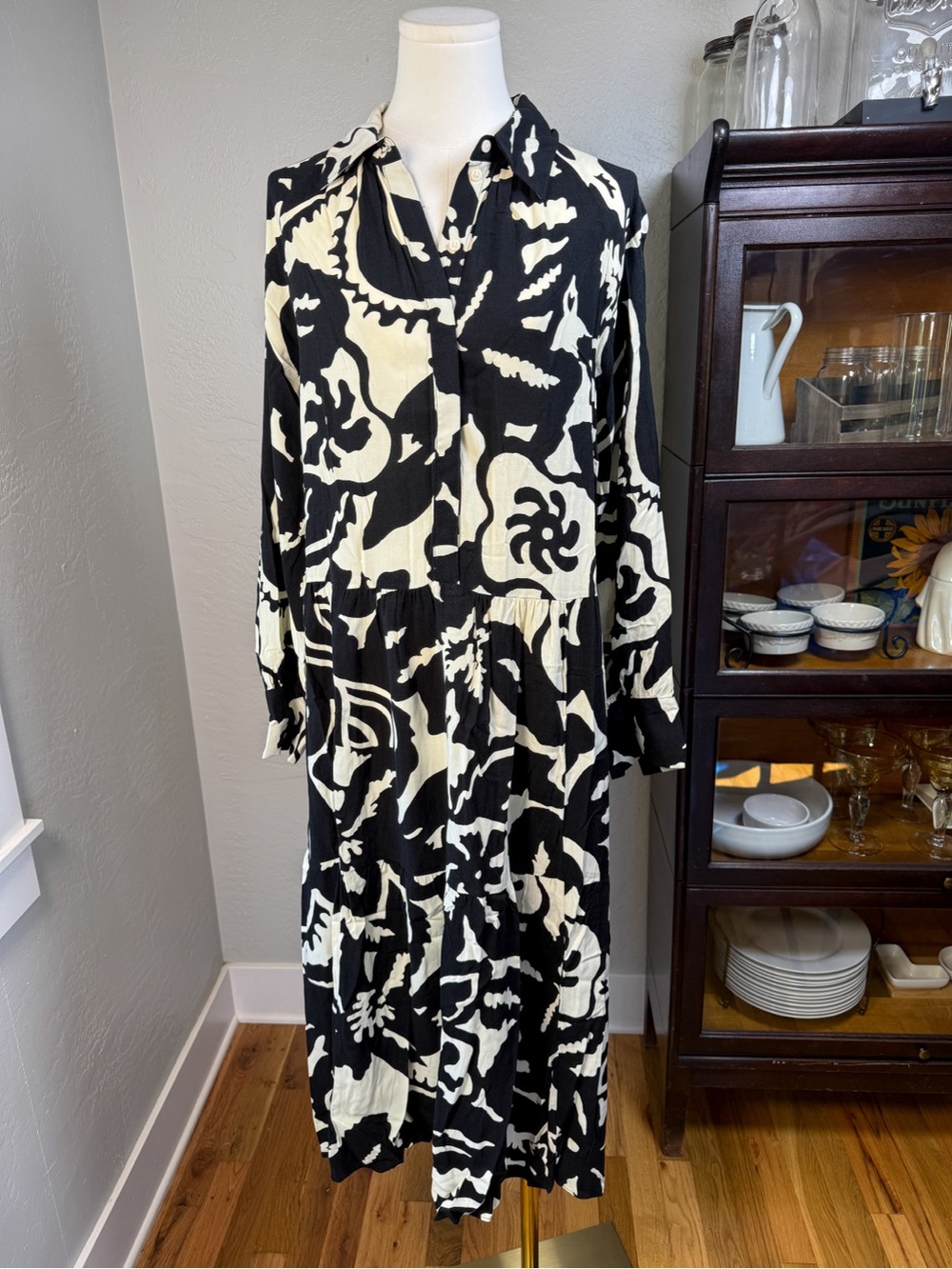 H&M Black White Abstract Print Long Sleeve Midi Dress Resortwear Size S